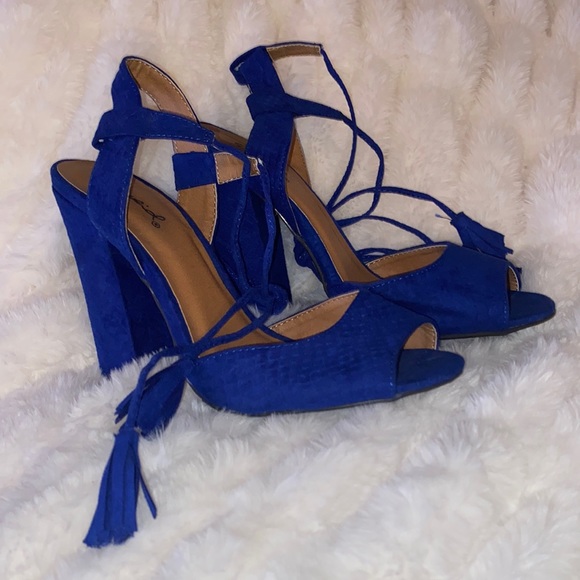 Qupid Shoes - Blue heels!